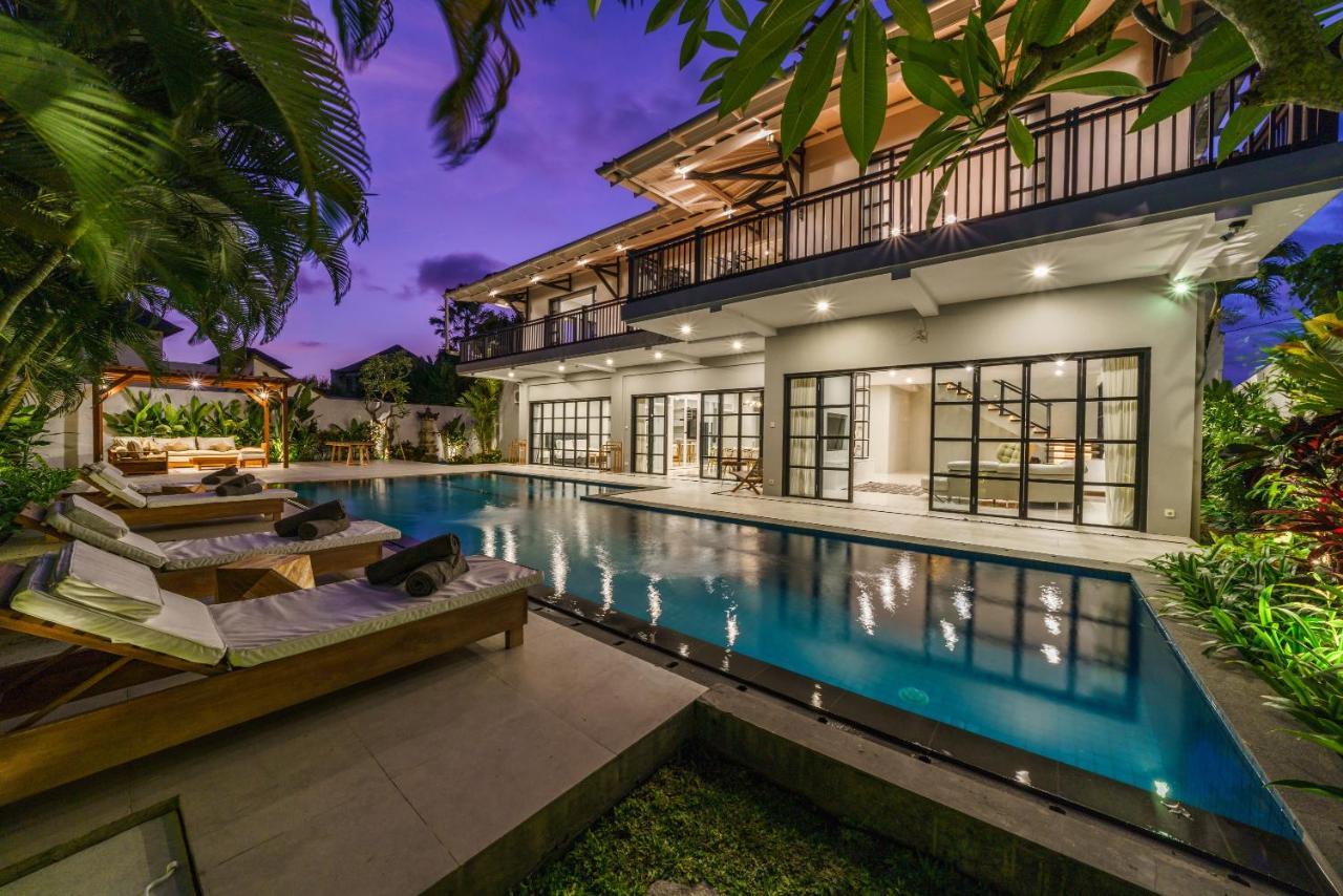 Villa Okenada - Modern 5-Bedroom Pool Villa In Berawa! チャングー エクステリア 写真