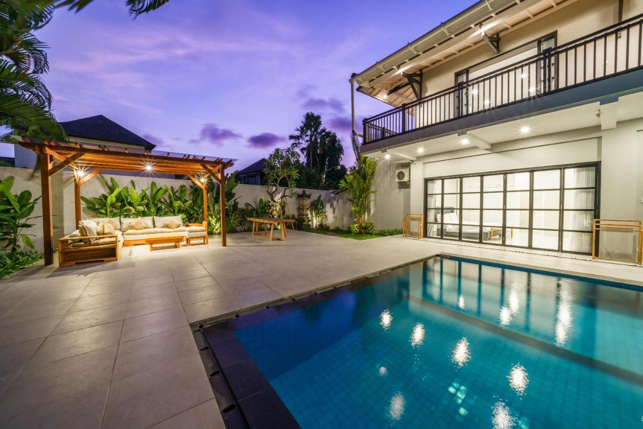 Villa Okenada - Modern 5-Bedroom Pool Villa In Berawa! チャングー エクステリア 写真