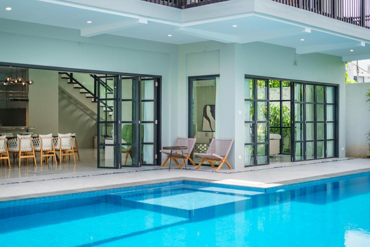 Villa Okenada - Modern 5-Bedroom Pool Villa In Berawa! チャングー エクステリア 写真