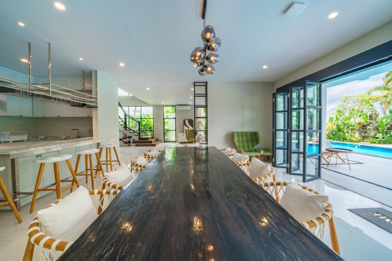 Villa Okenada - Modern 5-Bedroom Pool Villa In Berawa! チャングー エクステリア 写真