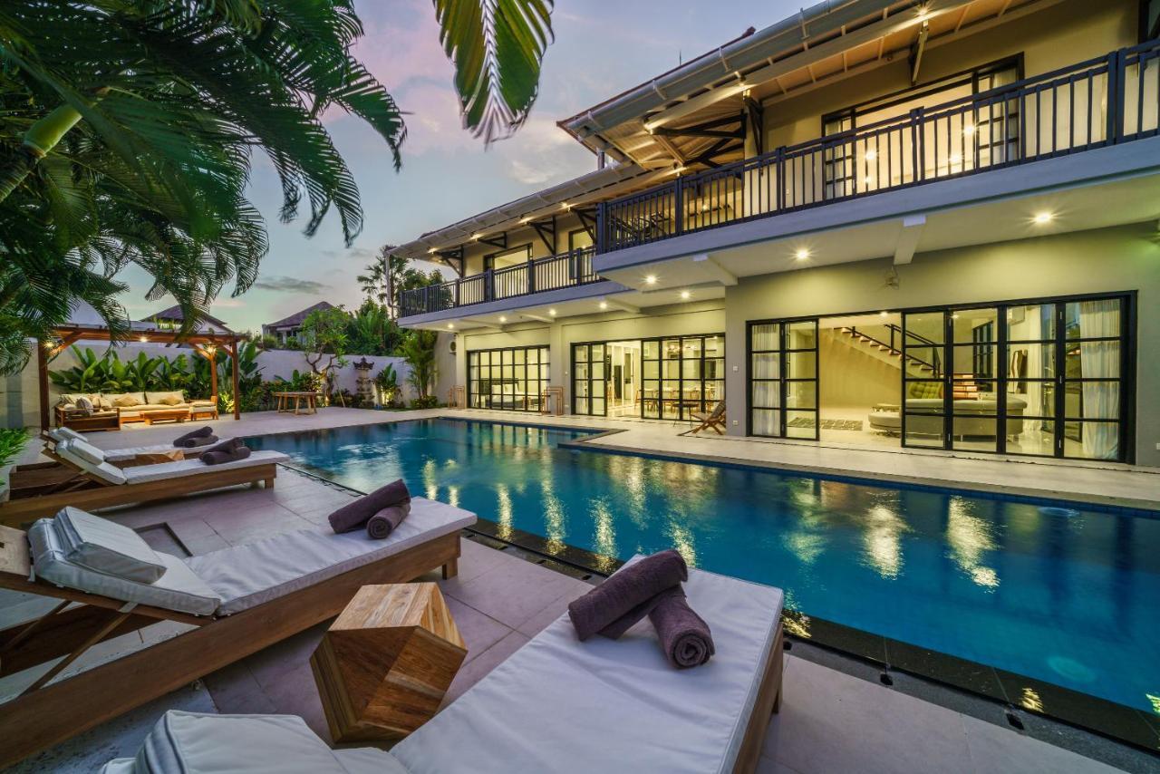 Villa Okenada - Modern 5-Bedroom Pool Villa In Berawa! チャングー エクステリア 写真