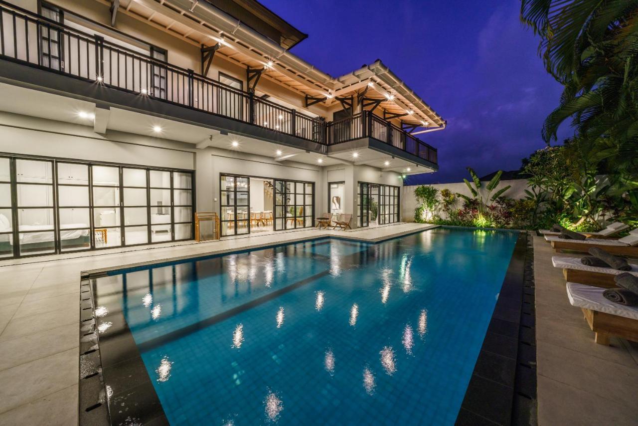 Villa Okenada - Modern 5-Bedroom Pool Villa In Berawa! チャングー エクステリア 写真