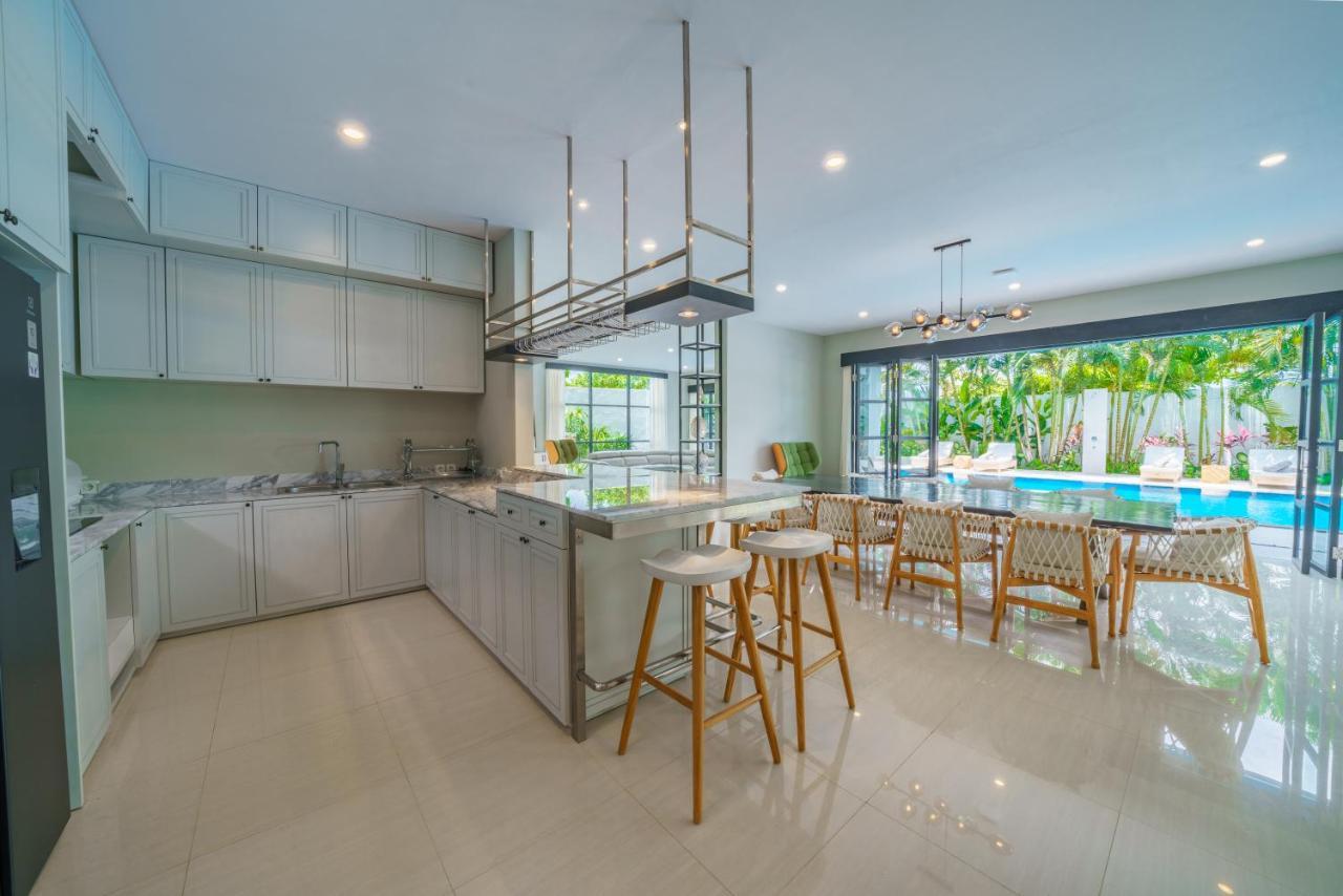 Villa Okenada - Modern 5-Bedroom Pool Villa In Berawa! チャングー エクステリア 写真