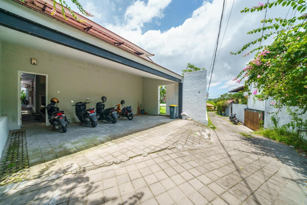 Villa Okenada - Modern 5-Bedroom Pool Villa In Berawa! チャングー エクステリア 写真